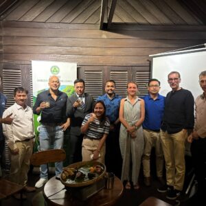 photo_6122850440710917245_w